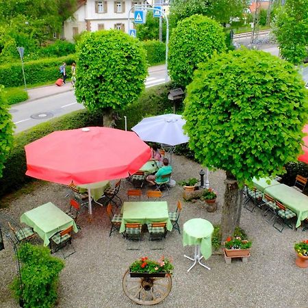 Hotel Loewen Kirchzarten Exterior foto