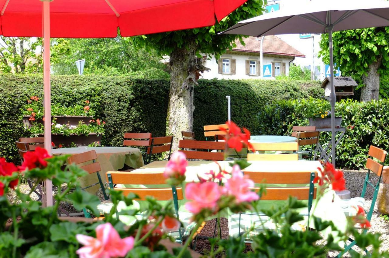 Hotel Loewen Kirchzarten Exterior foto